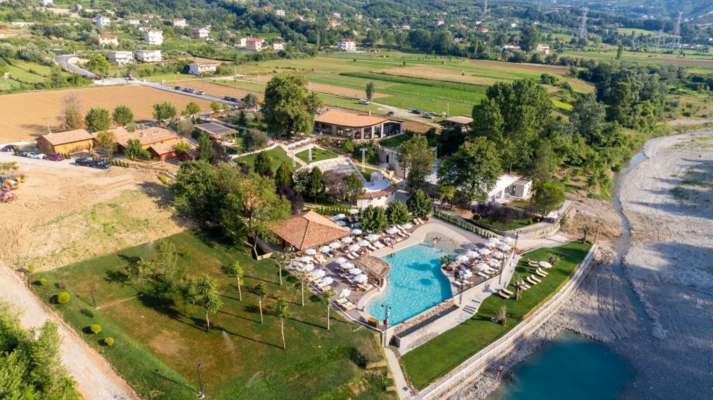 Pamje nga lart e Flumen Park